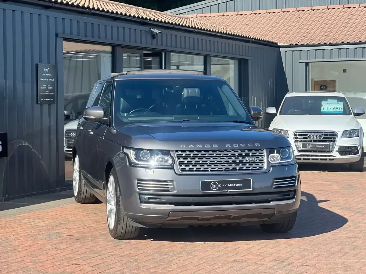 Used Land Rover Range Rover Vogue SE 306 HP (225 kW) 2018 Grey SUV