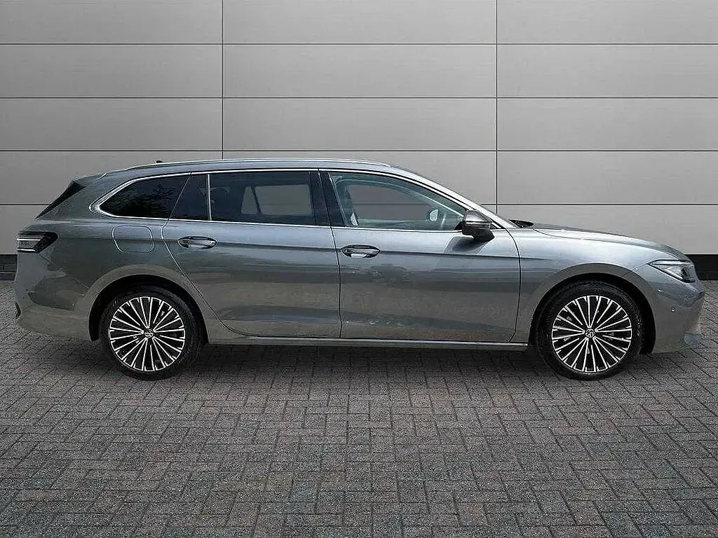 Used VW Passat 150 HP (110 kW) 2026 Estate