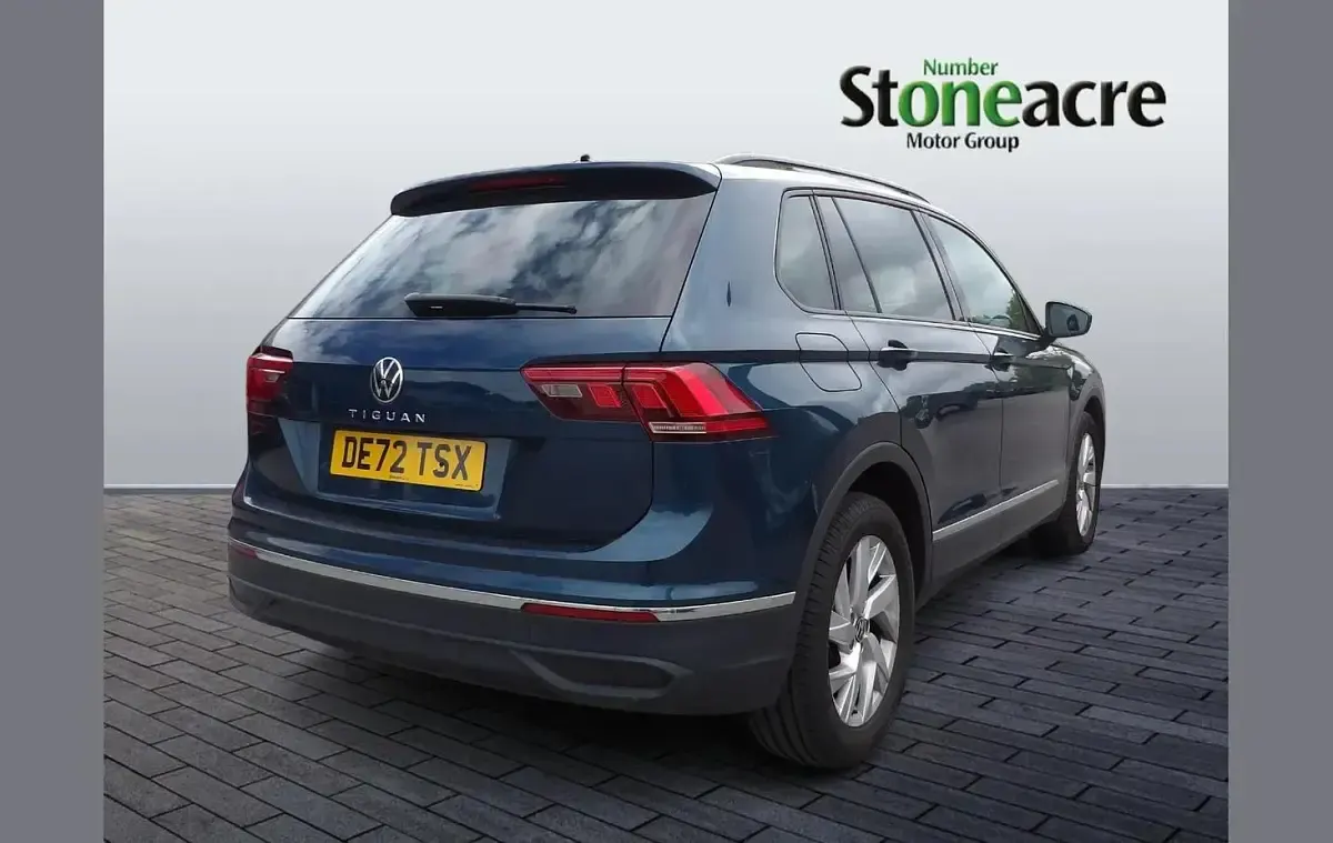 Second-hand VW Tiguan Life 150 CP (110 kW) 2022 Albastru SUV