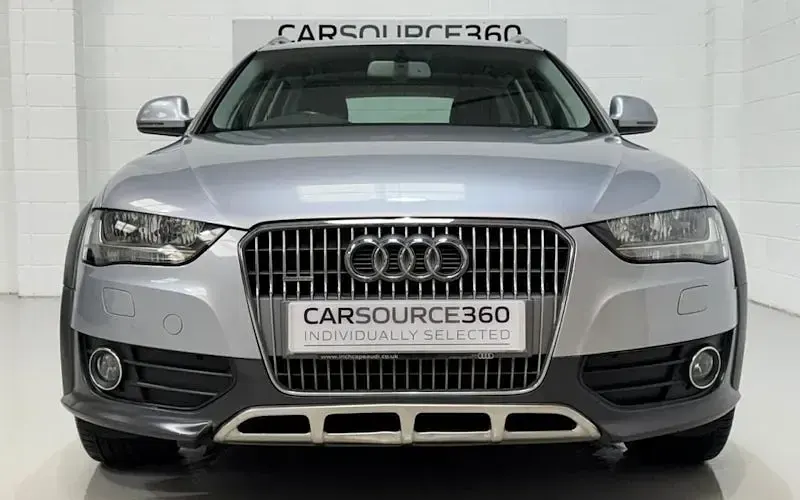 Begagnad Audi A4 Allroad Design 177 HK (130 kW) 2014 Silver Kombi
