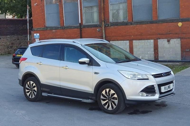 Red Used 2014 Ford Kuga Zetec SUV | £4,995 (Fair price) - Image 1/1