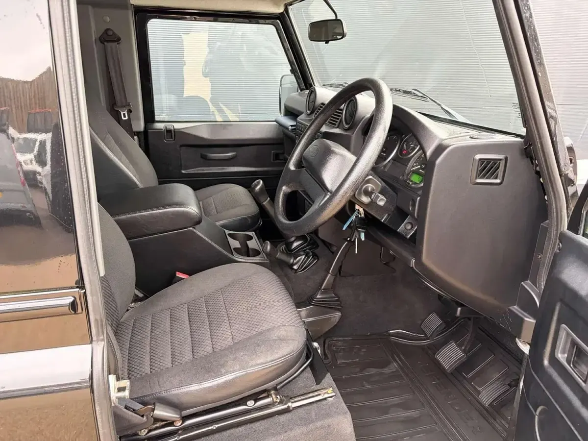 Used Land Rover Defender 2010 Black Estate