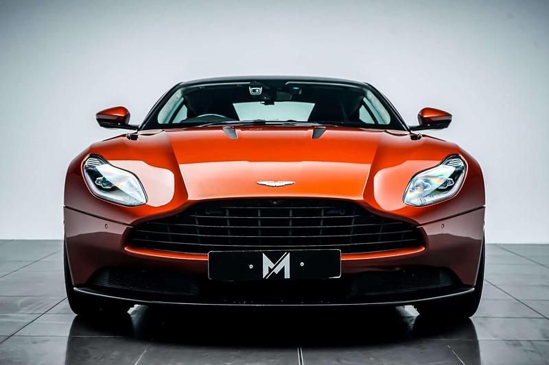 Used Aston Martin DB11 608 HP (447 kW) 2017 Orange Coupe