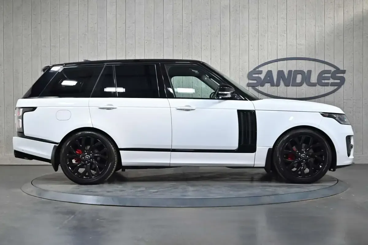 Used Land Rover Range Rover Autobiography 258 HP (189 kW) 2018 White SUV
