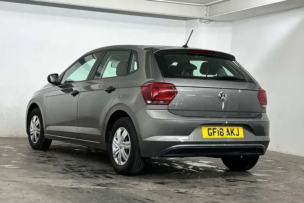 Used VW Polo S 65 HP (47 kW) 2018 Grey Hatchback
