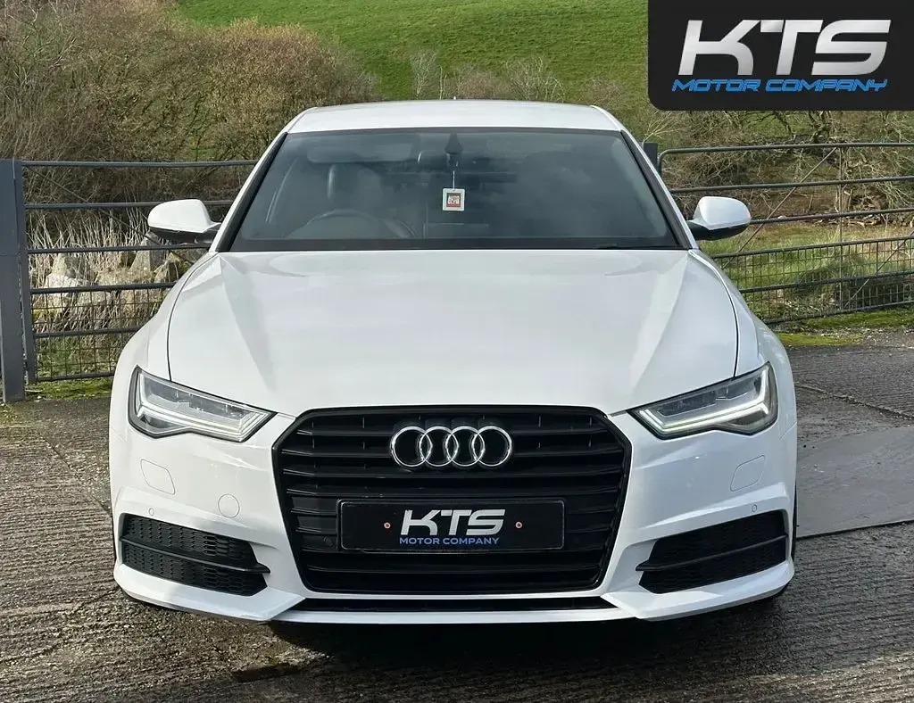 Used Audi A6 Black Edition 190 HP (139 kW) 2015 White Sedan