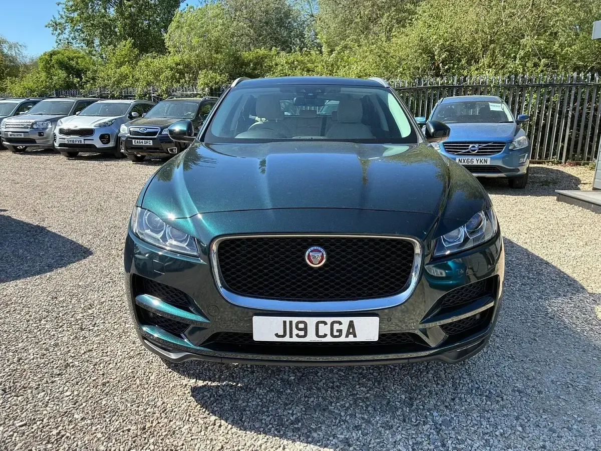 Used Jaguar F-Pace Prestige 180 HP (132 kW) 2016 Green SUV