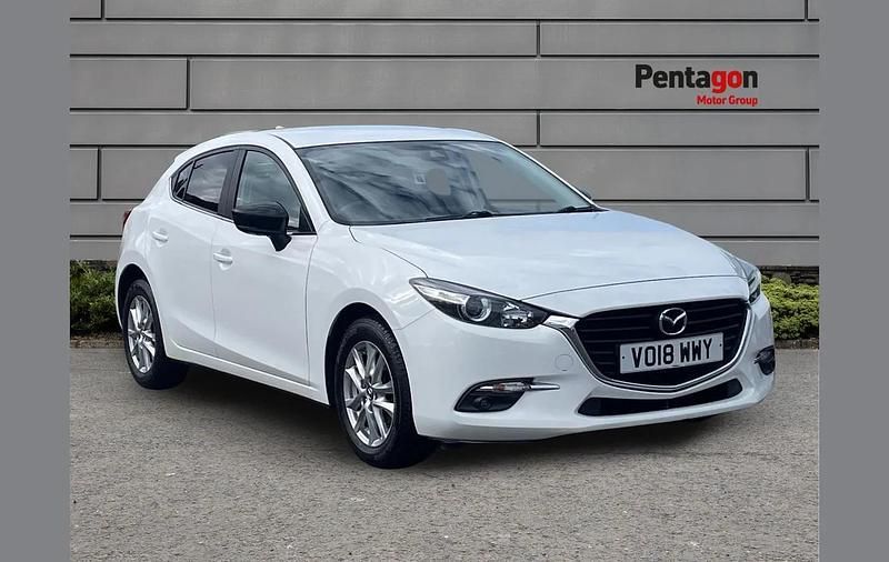 Used Mazda 3 117 HP (86 kW) 2018 White Hatchback