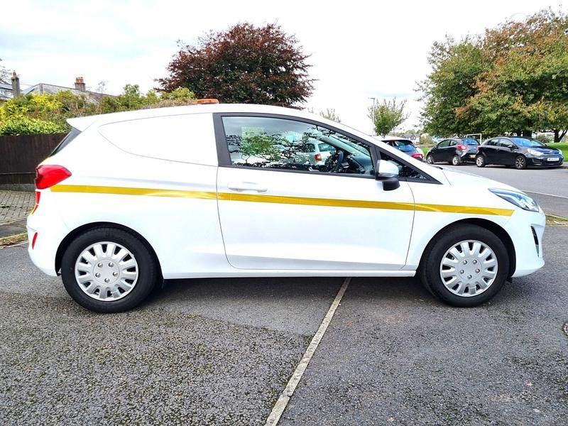 Used Ford Fiesta 2019 White Van