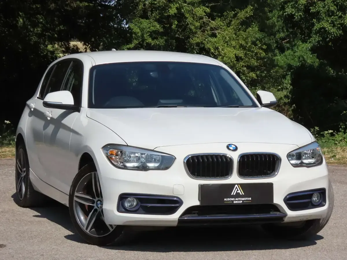 Used BMW 116 Sport Line 116 HP (85 kW) 2017 White Hatchback