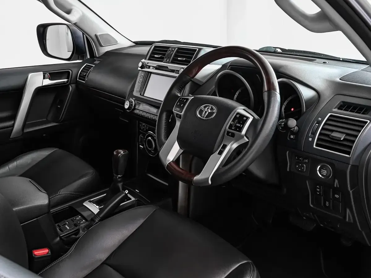 Used Toyota Land Cruiser 2018 Silver Estate
