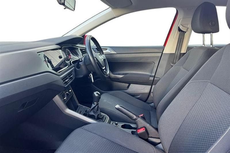 Used VW Polo SE 80 HP (58 kW) 2020 Red Hatchback