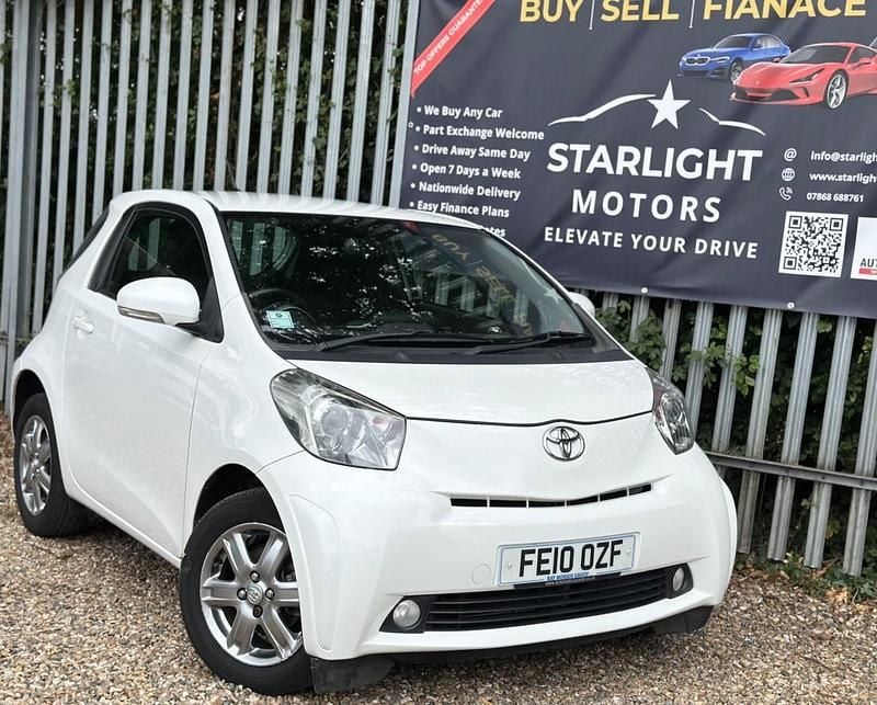 White Used 2010 Toyota iQ Hatchback | £5,299 (Fair price) - Image 1/4