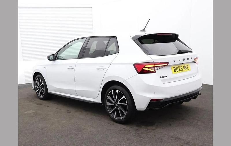 Used Skoda Fabia Monte Carlo 113 HP (83 kW) 2025 White Hatchback