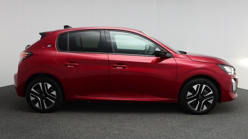 Used Peugeot e-208 Allure 100 kW (136 HP) 2024 Red Hatchback