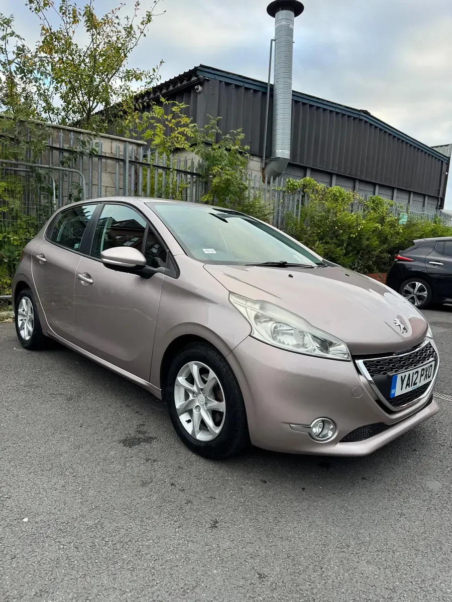 Used Peugeot 208 Active 2012 Pink Hatchback