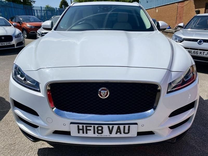 Used Jaguar F-Pace Prestige 180 HP (132 kW) 2018 White SUV