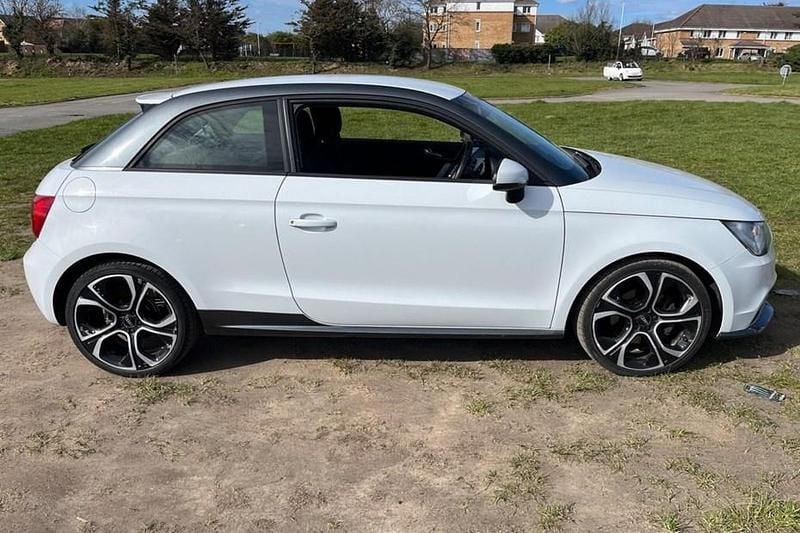 Used Audi A1 Design 2014 White Hatchback