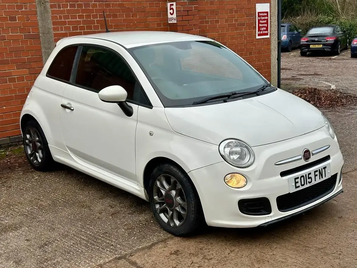 Used Fiat 500 S 69 HP (50 kW) 2015 White Hatchback