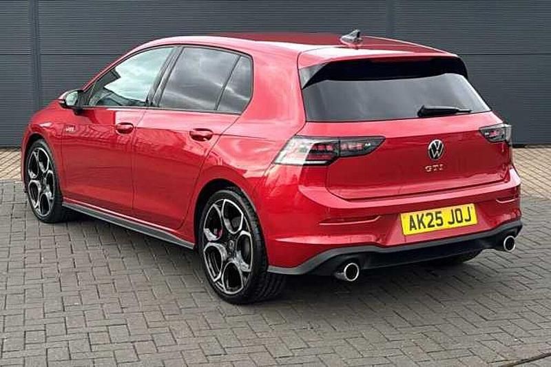 Used VW Golf VIII 265 HP (194 kW) 2025