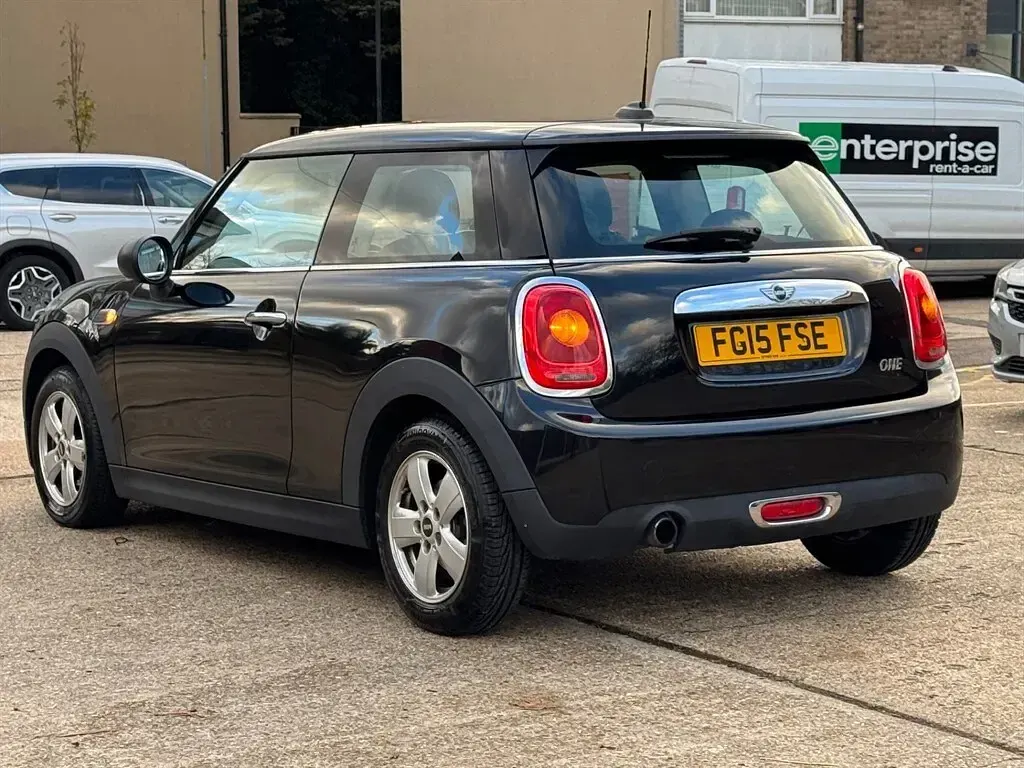 Used Mini ONE Hatch 102 HP (75 kW) 2015 Black Hatchback