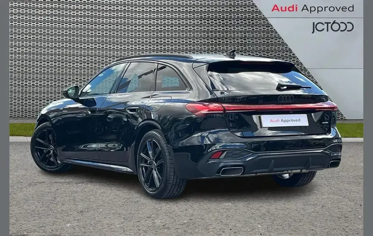 Used Audi A5 Comfort 295 HP (216 kW) 2026 Black Estate
