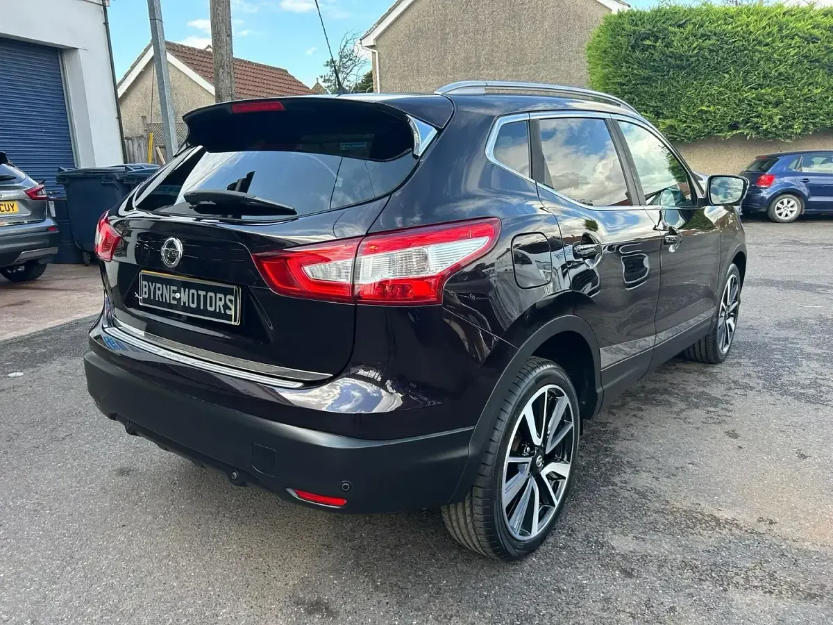 Used Nissan Qashqai Tekna 2014 Black SUV