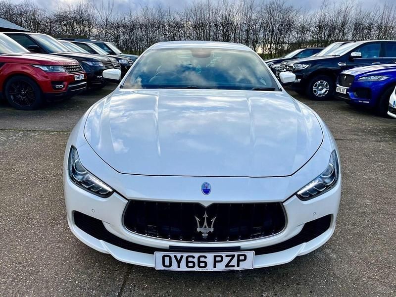Used Maserati Ghibli 275 HP (202 kW) 2016 White Sedan