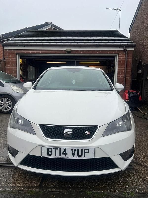 Used Seat Ibiza FR 2014 White Hatchback