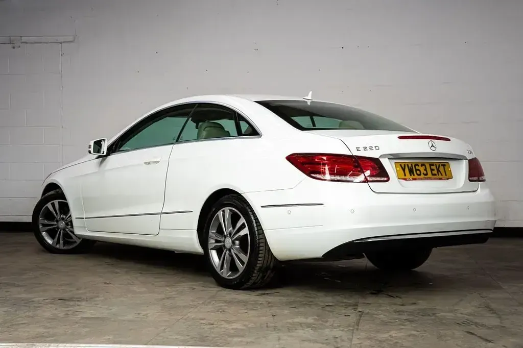 Used Mercedes E220 SE 170 HP (125 kW) 2013 White Coupe