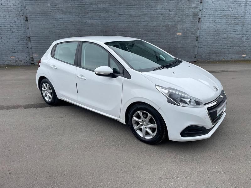 Used Peugeot 208 Active 2016 White Hatchback