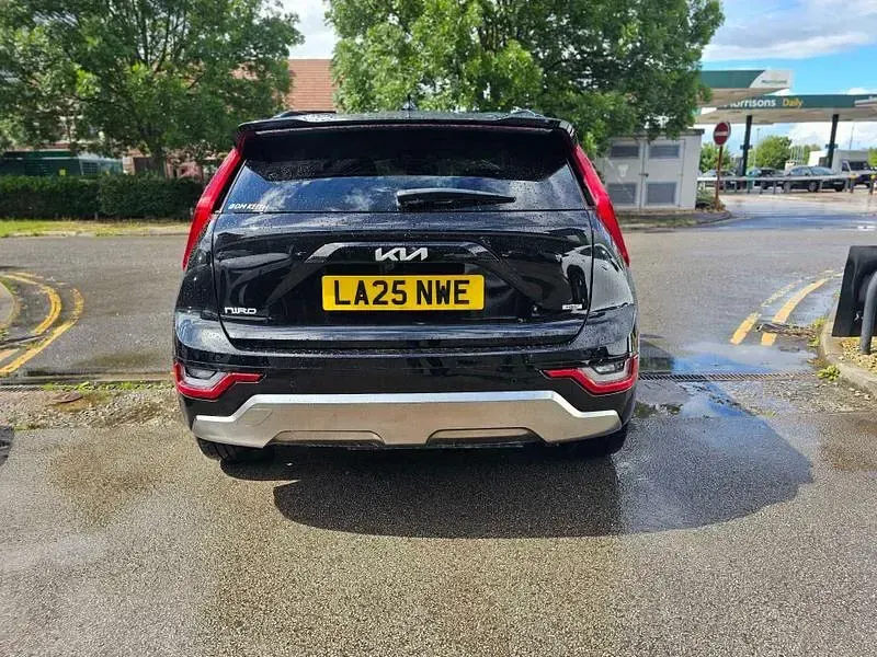 Used Kia Niro 2025 Phantom black SUV