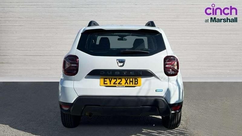 Used Dacia Duster Essentiel 99 HP (72 kW) 2022 White SUV