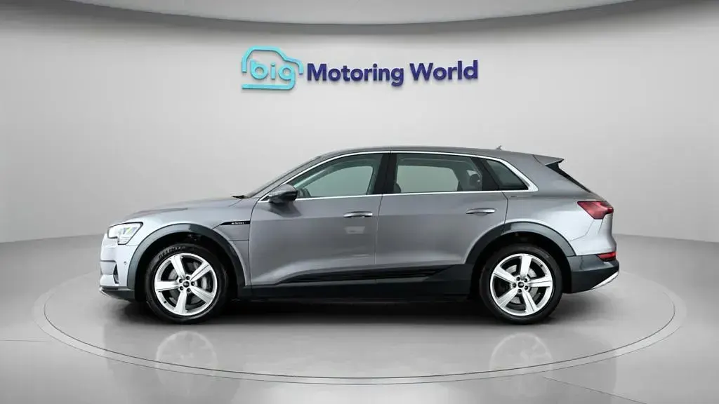 Usado Audi e-tron 11 kW (15 HP) 2022 SUV
