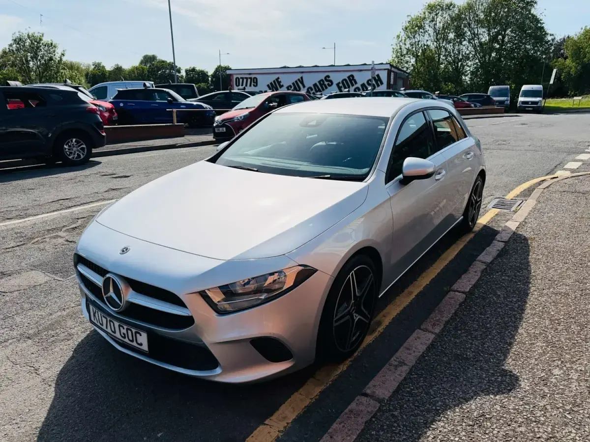 Usado Mercedes A180 SE 2020 Prateado Citadino