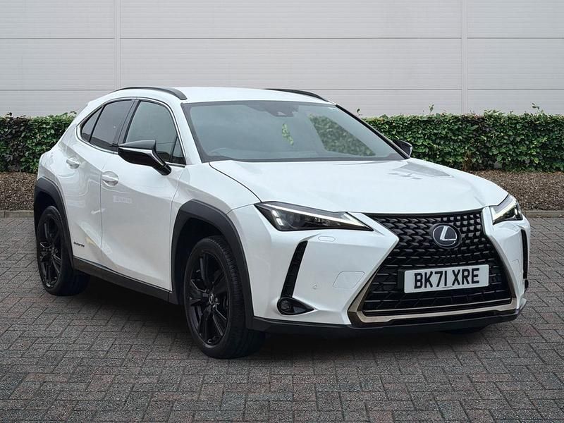 White Used 2022 Lexus UX 250h SUV | £21,990 (Good price) - Image 1/4