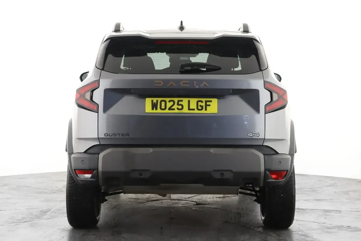 Used Dacia Duster Extreme 130 HP (95 kW) 2025 Grey Estate