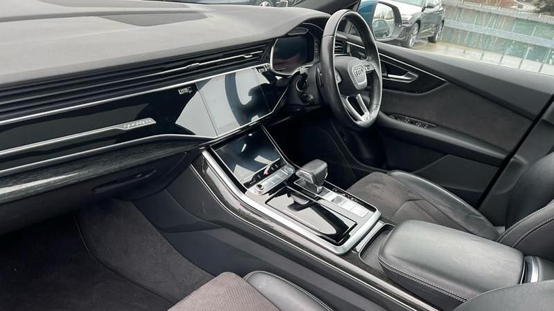 Used Audi Q8 S-Line 286 HP (210 kW) 2019 Blue SUV