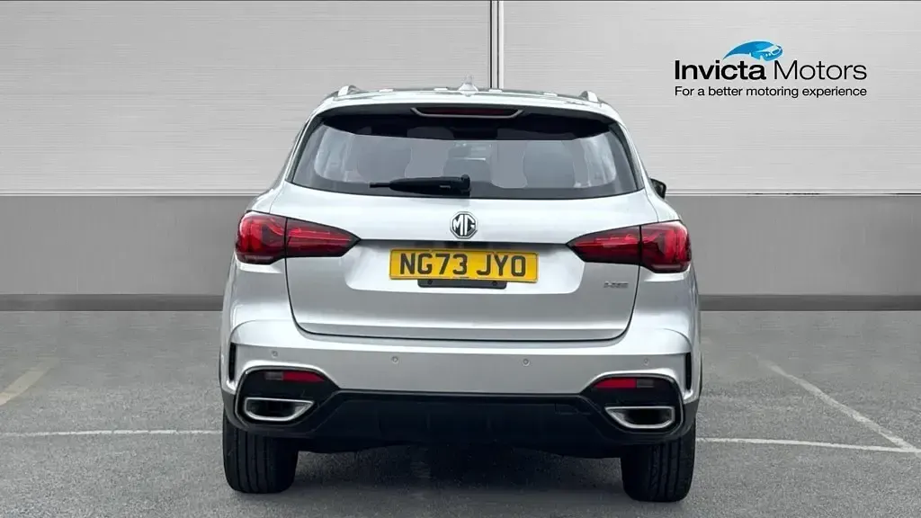 Used MG HS SE 162 HP (119 kW) 2023 Silver metallic SUV