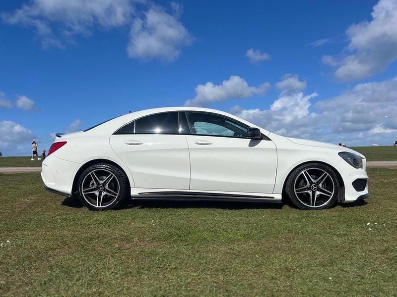 Used Mercedes CLA180 AMG 122 HP (89 kW) 2014 White Sedan