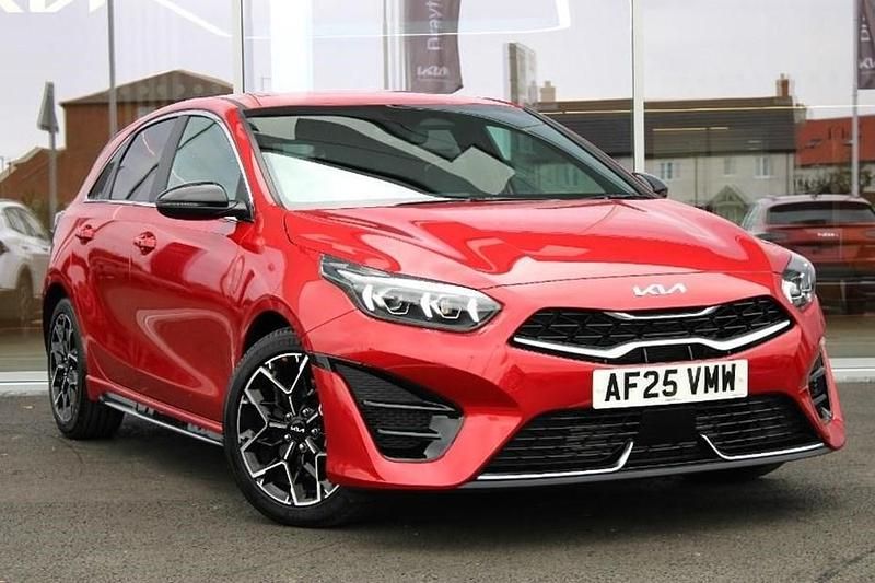 Used 2025 Kia Ceed 2 Hatchback | £22,863 (Expensive) - Image 1/1