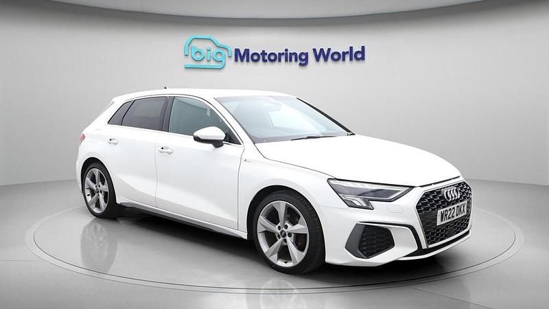 Used Audi A3 Sportback S-Line 110 HP (80 kW) 2022 White Hatchback