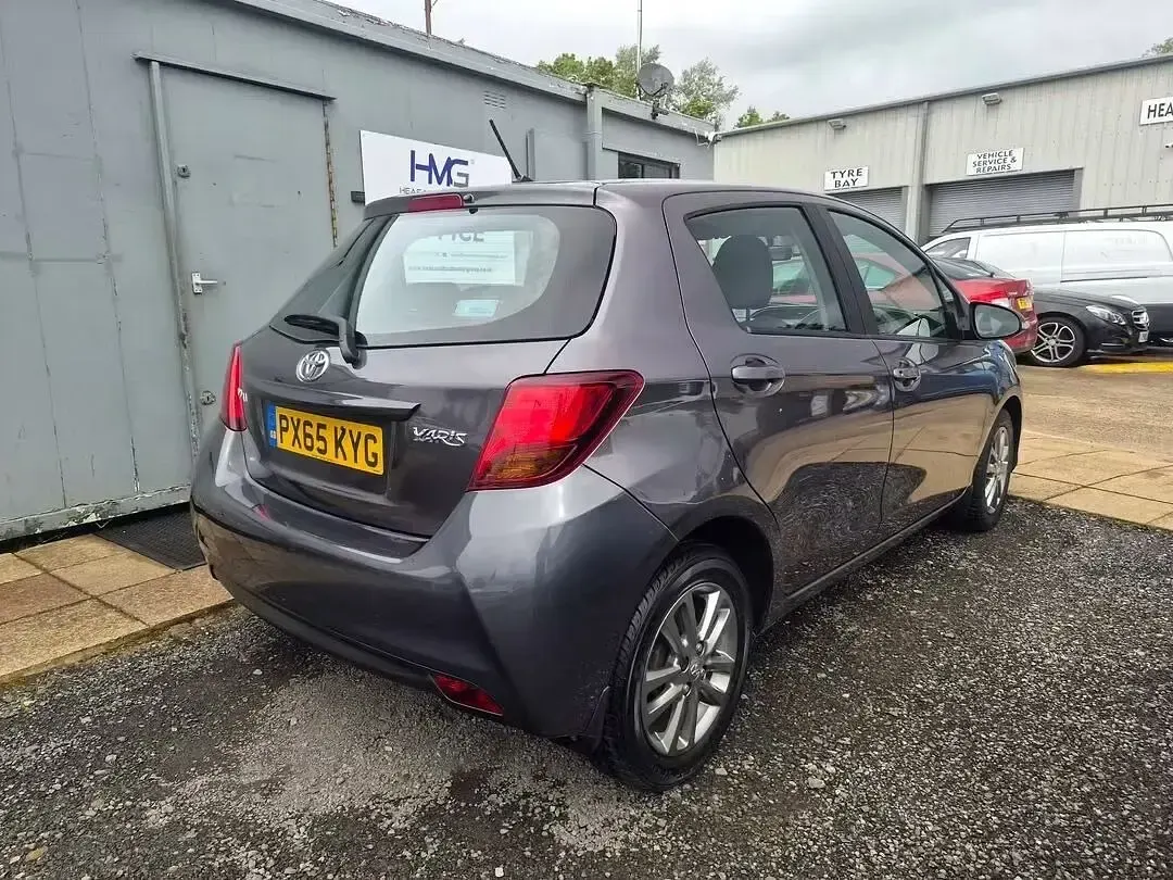 Used Toyota Yaris 2015 Grey Hatchback