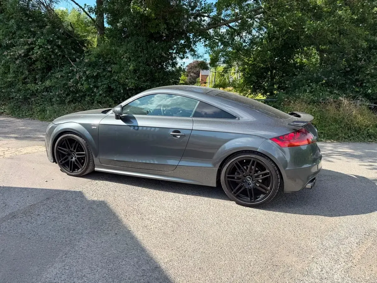 Used Audi TT Black Edition 211 HP (155 kW) 2011 Grey Coupe