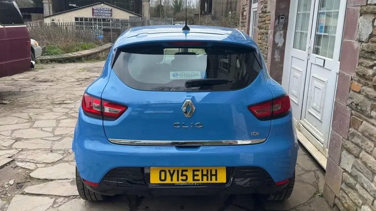Used Renault Clio Dynamique 2015 Blue Hatchback