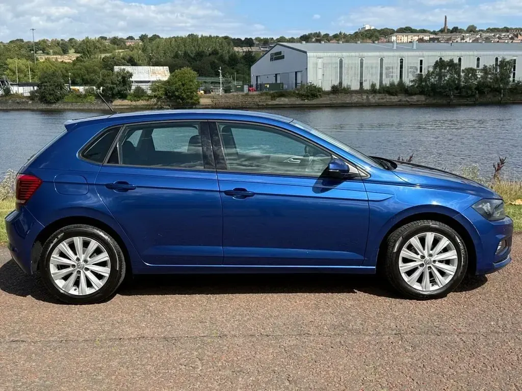 Used VW Polo SE 95 HP (69 kW) 2022 Blue Hatchback