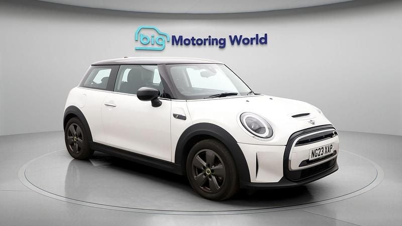 Used Mini Cooper SE Hatch 133 kW (181 HP) 2023 Hatchback