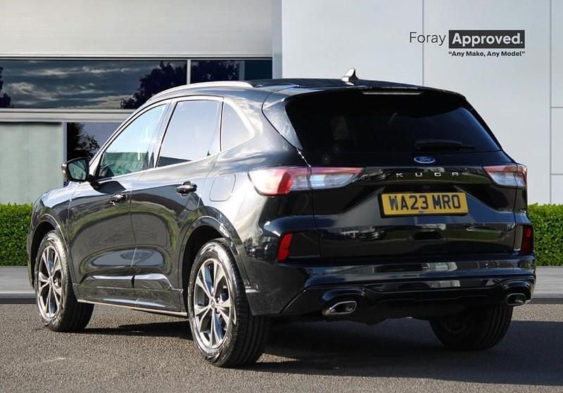 Usado Ford Kuga ST-Line 2023 Negro SUV