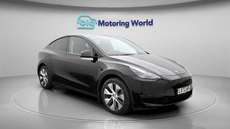 Used Tesla Model Y Long Range AWD 378 kW (514 HP) 2022 Black SUV