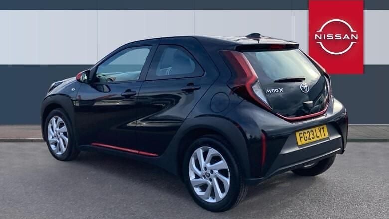 Used Toyota Aygo X PURE 72 HP (52 kW) 2023 Black SUV